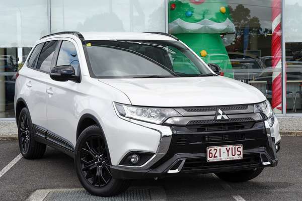 2018 Mitsubishi Outlander Black Edition ZL thumb-0