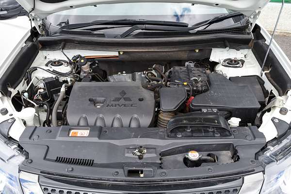 2018 Mitsubishi Outlander Black Edition ZL thumb-7