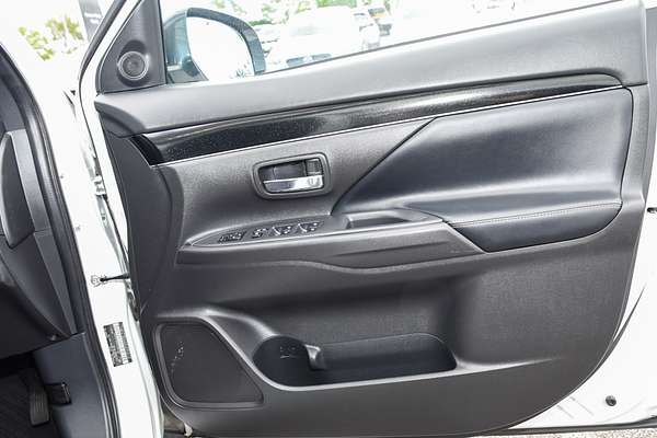 2018 Mitsubishi Outlander Black Edition ZL thumb-15