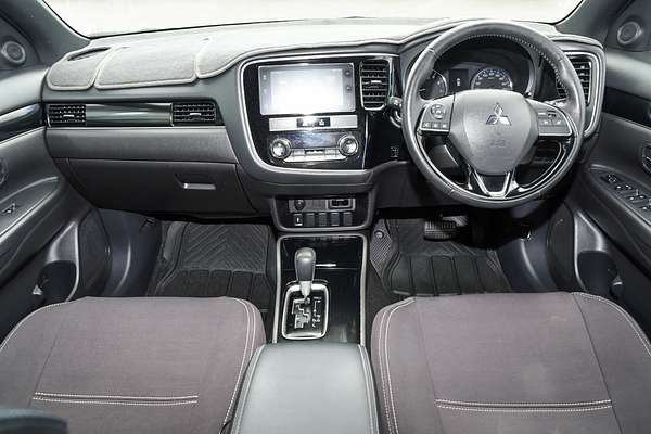 2018 Mitsubishi Outlander Black Edition ZL thumb-16