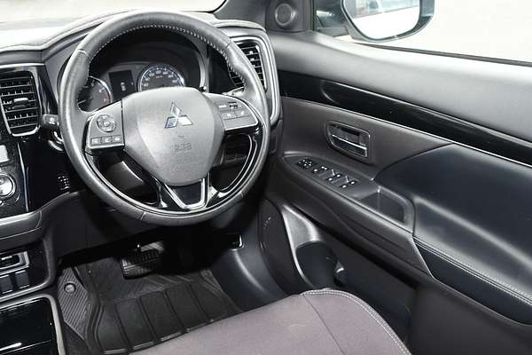 2018 Mitsubishi Outlander Black Edition ZL thumb-17