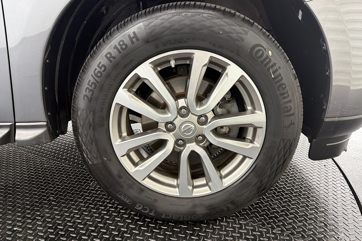 2015 Nissan Pathfinder ST R52