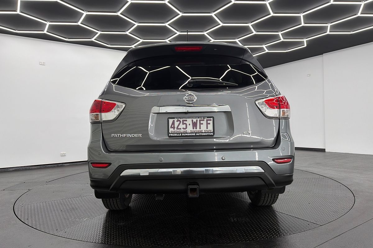 2015 Nissan Pathfinder ST R52