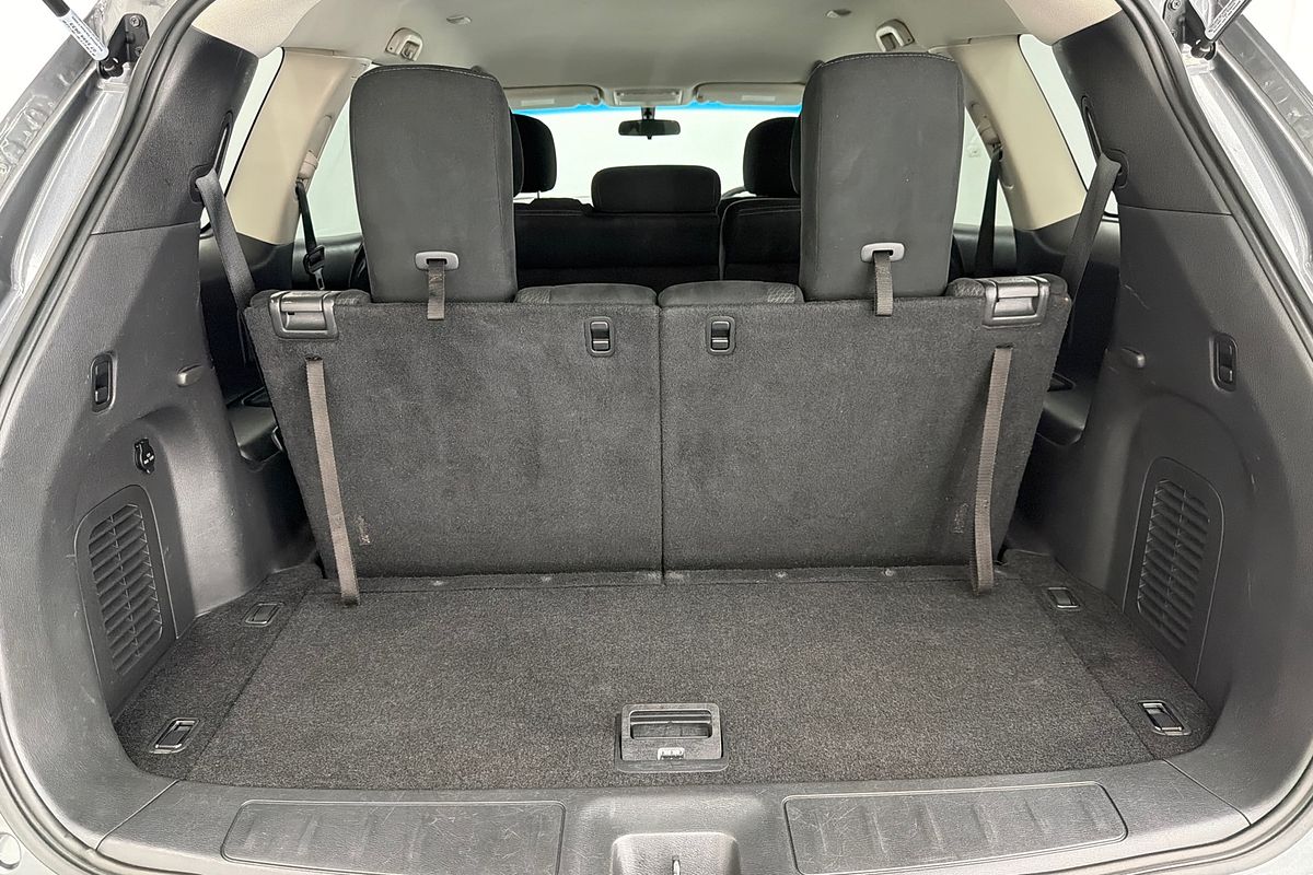 2015 Nissan Pathfinder ST R52