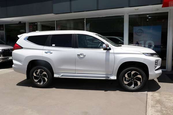 2024 Mitsubishi Pajero Sport GLS QG