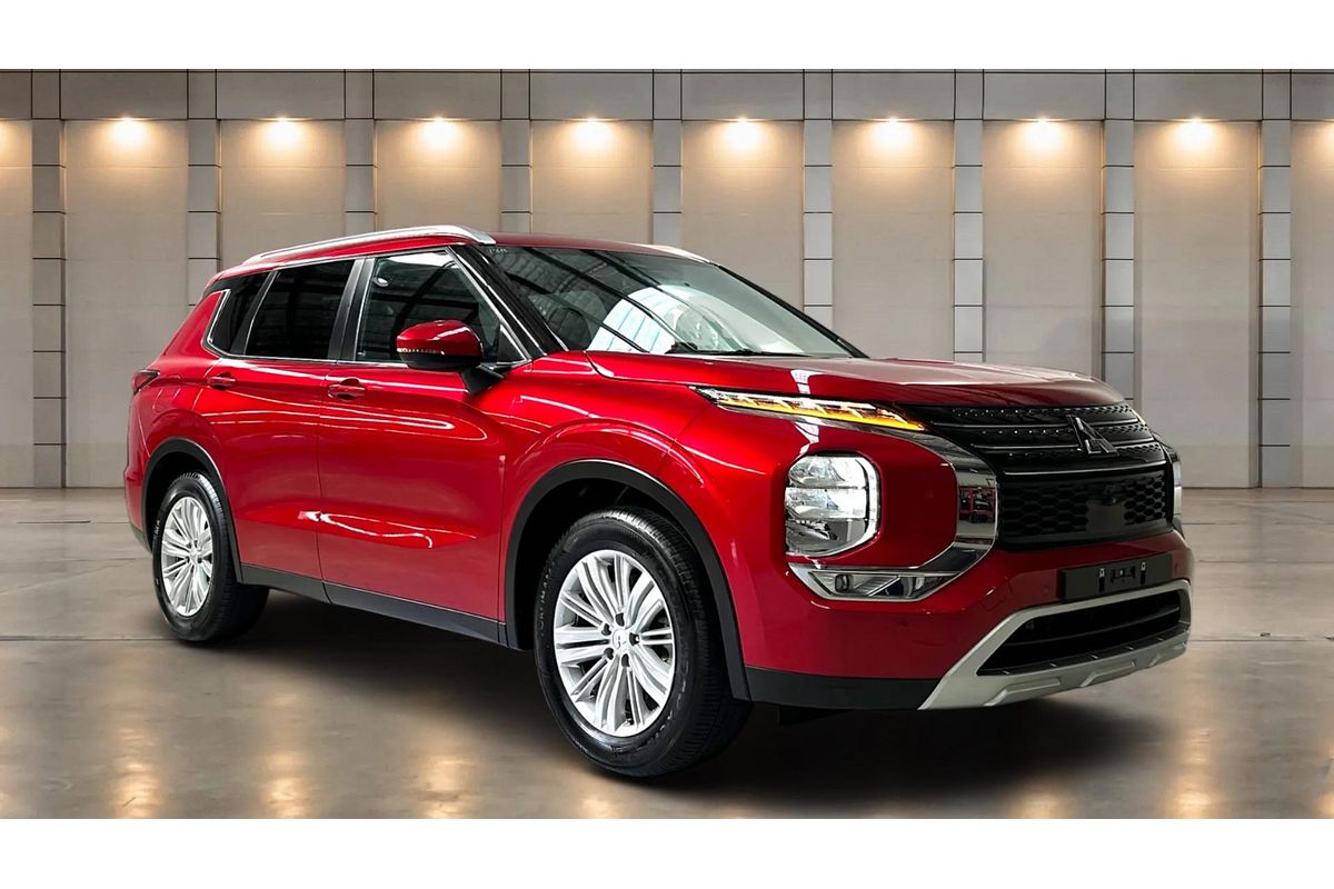 2023 Mitsubishi Outlander LS ZM