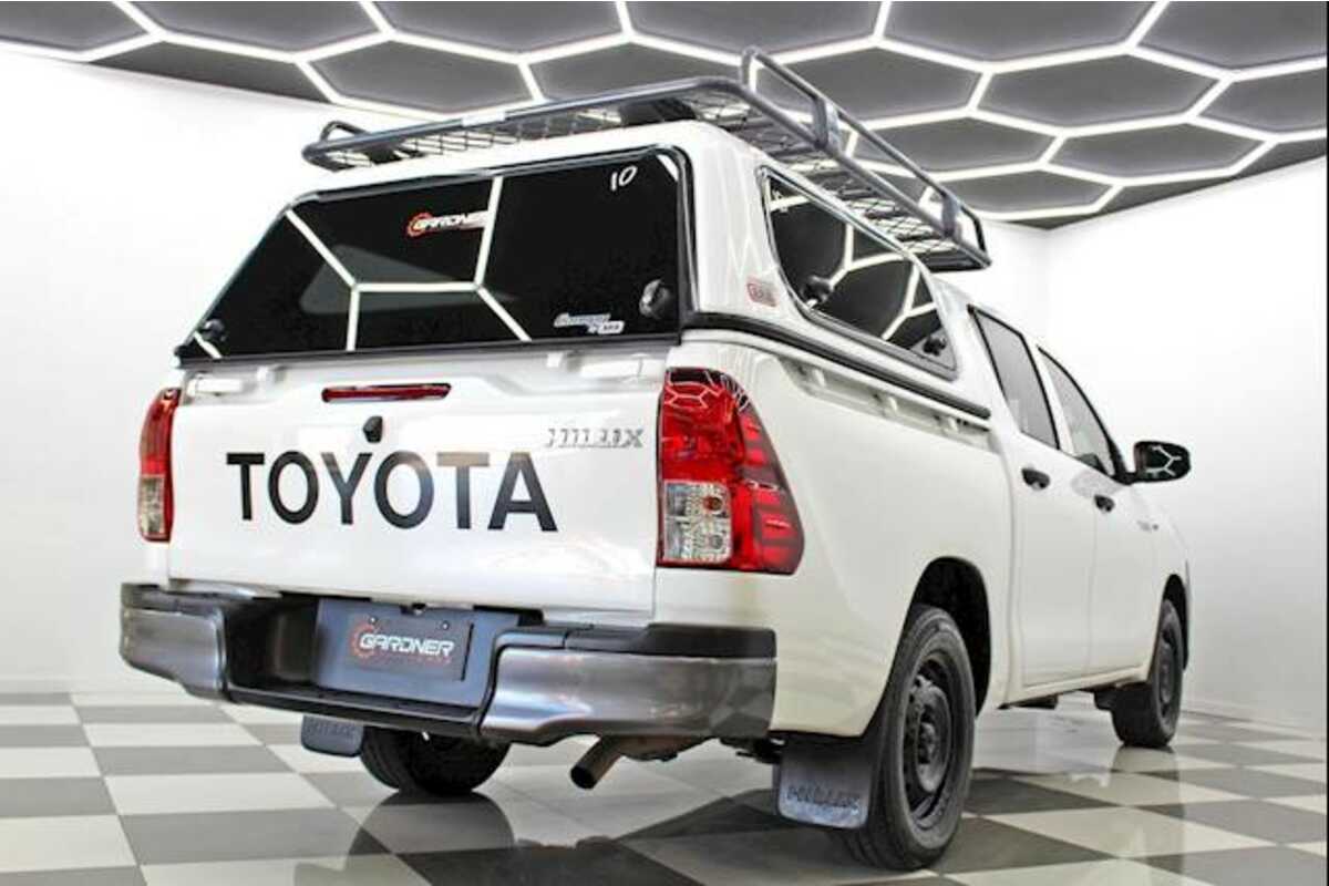 2017 Toyota HILUX WORKMATE DUAL CAB GUN122R