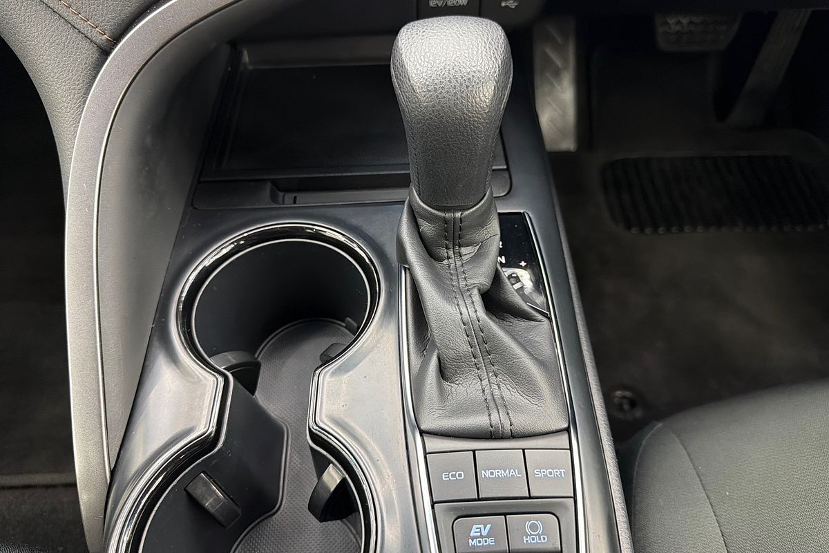 2020 Toyota Camry Ascent AXVH71R