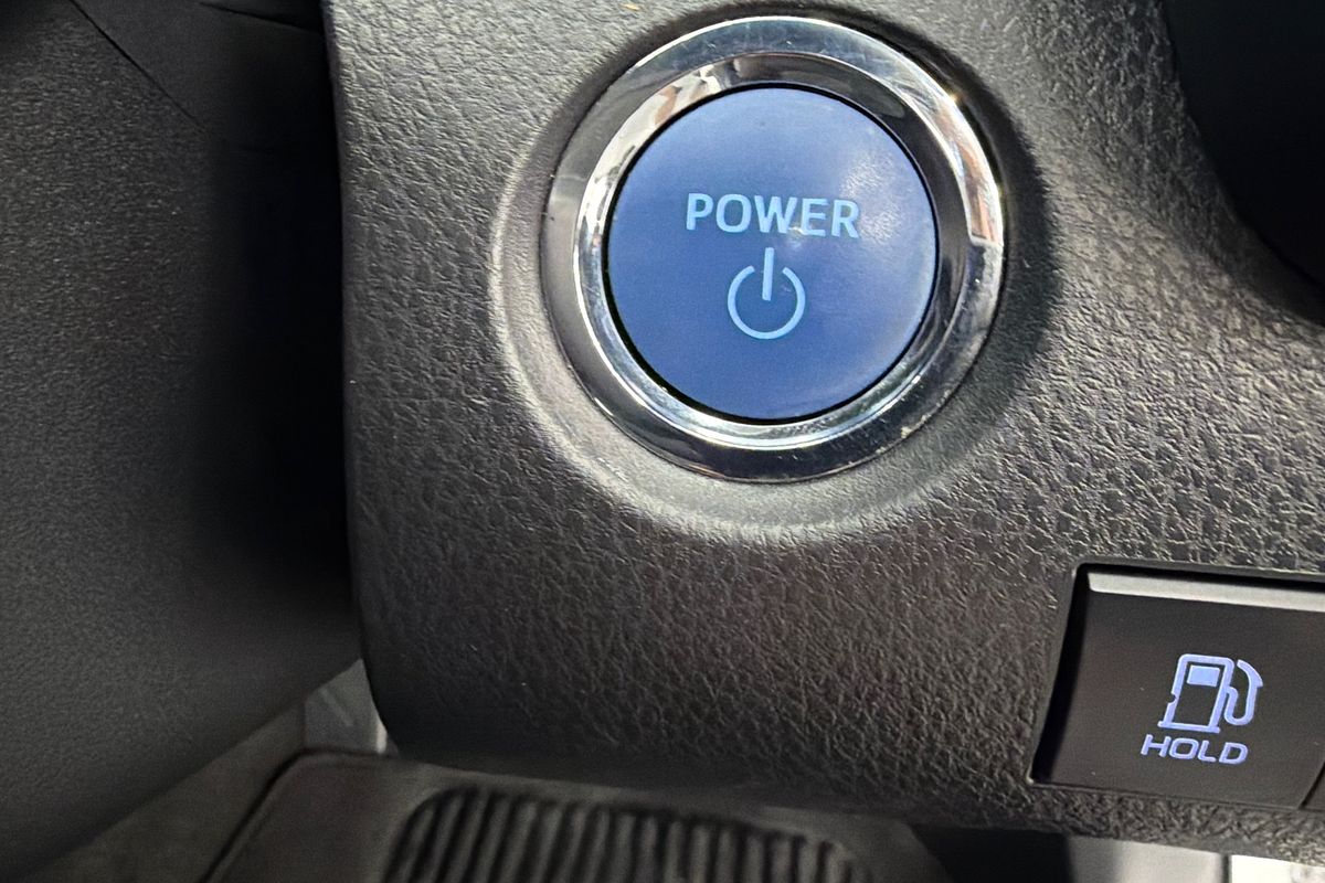 2020 Toyota Camry Ascent AXVH71R