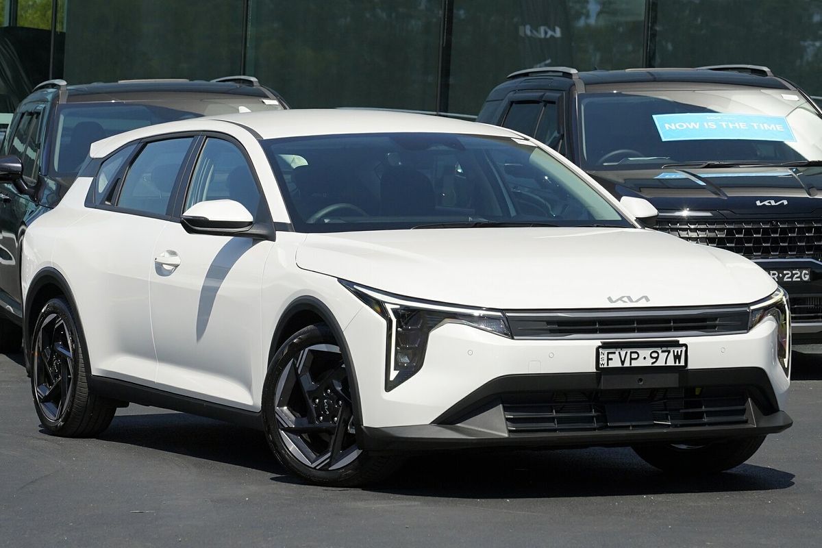2025 Kia K4 Sport+ CL4m