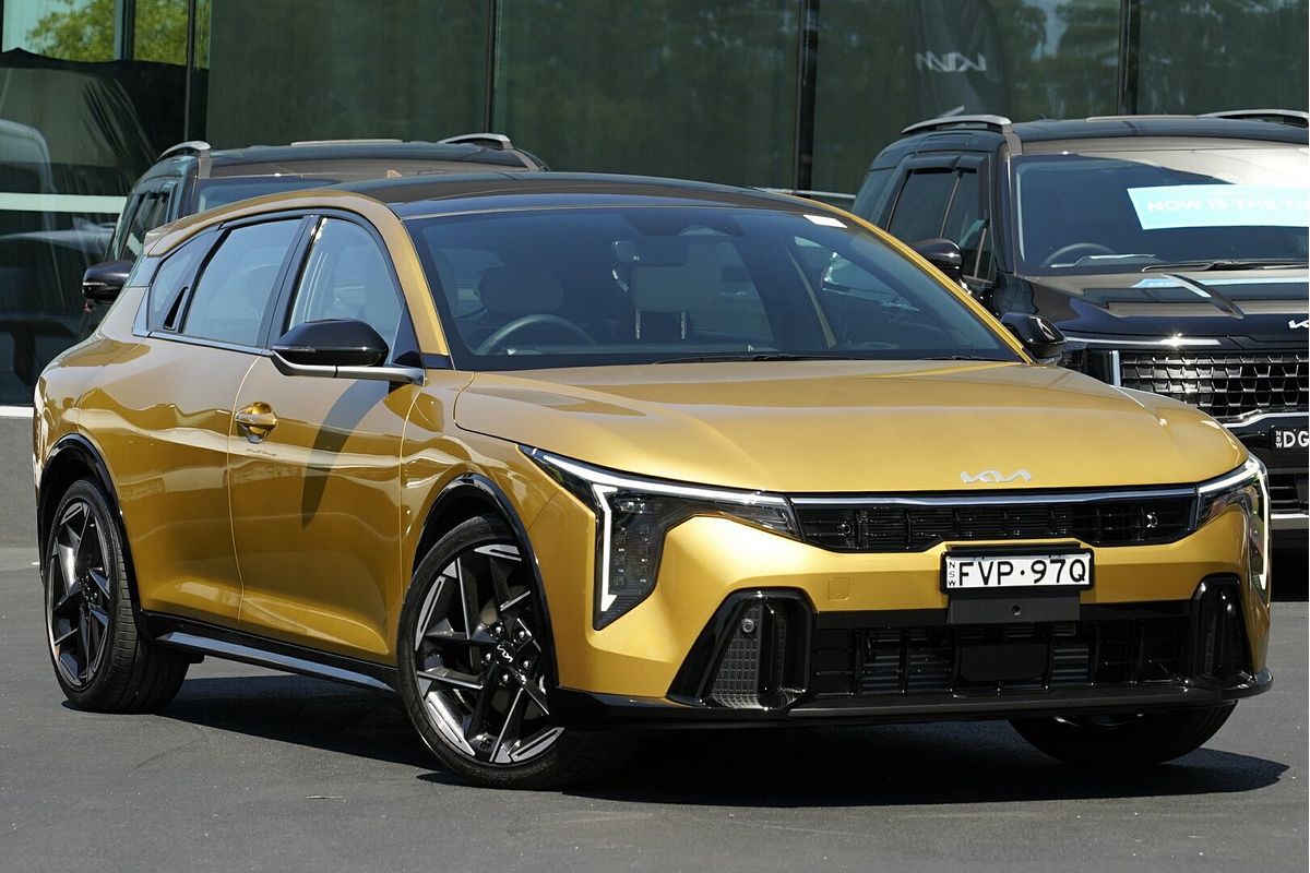 2025 Kia K4 GT-Line CL4m