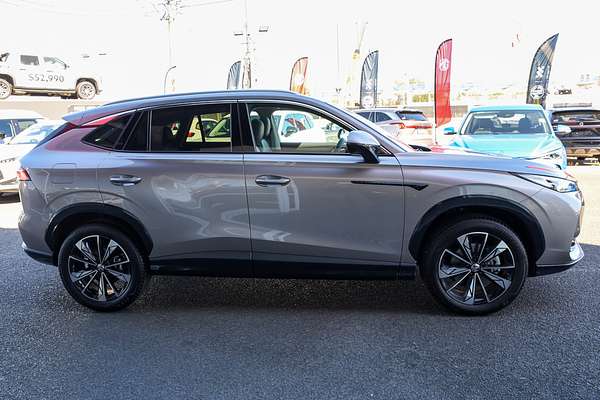 2025 MG HS Essence AS33 thumb-4