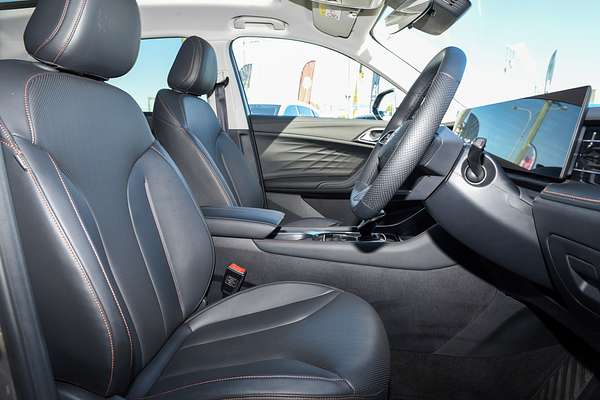 2025 MG HS Essence AS33 thumb-9