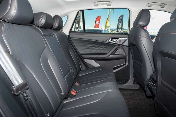 2025 MG HS Essence AS33 thumb-8