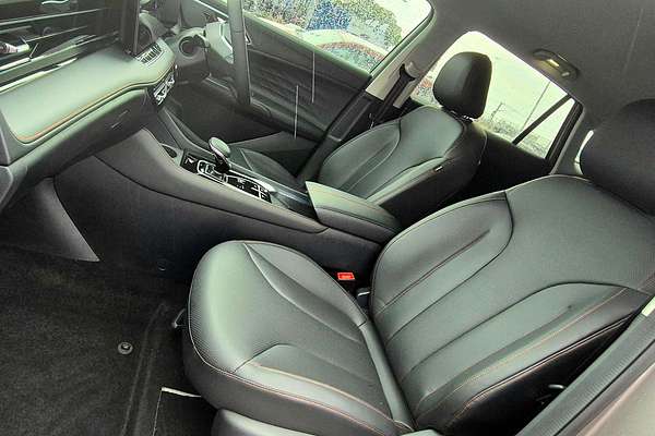 2025 MG HS Excite AS33 thumb-9