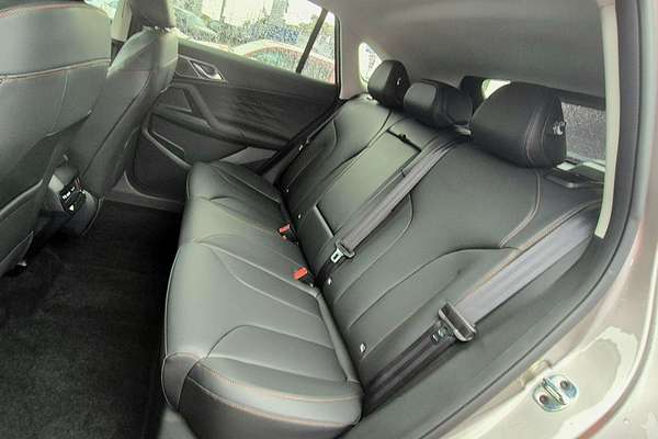 2025 MG HS Excite AS33 thumb-11