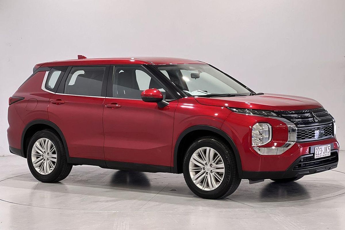 2023 Mitsubishi Outlander ES ZM