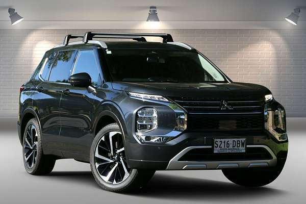 2024 Mitsubishi Outlander Exceed ZM