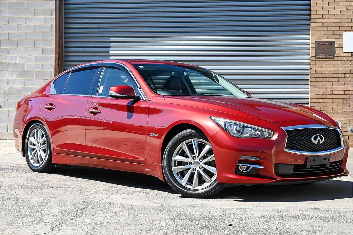 2016 Nissan Skyline 350GT Hybrid Type P HV37