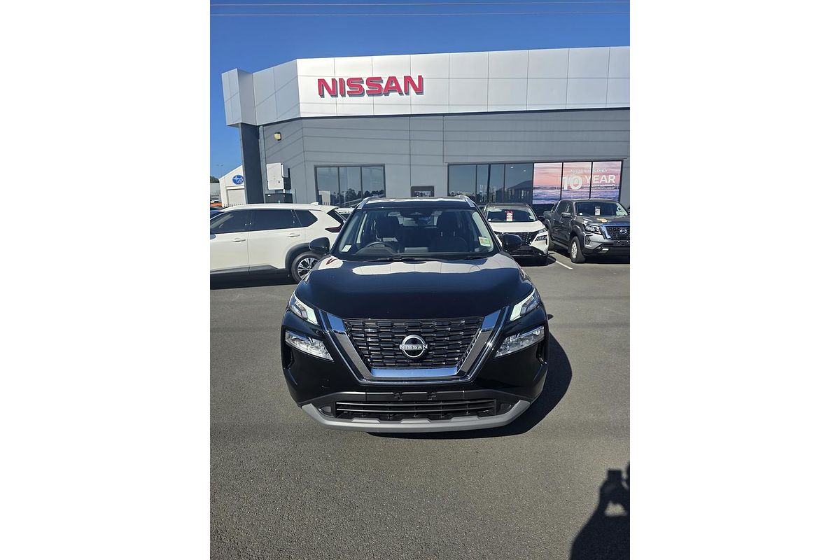2025 Nissan X-TRAIL ST T33