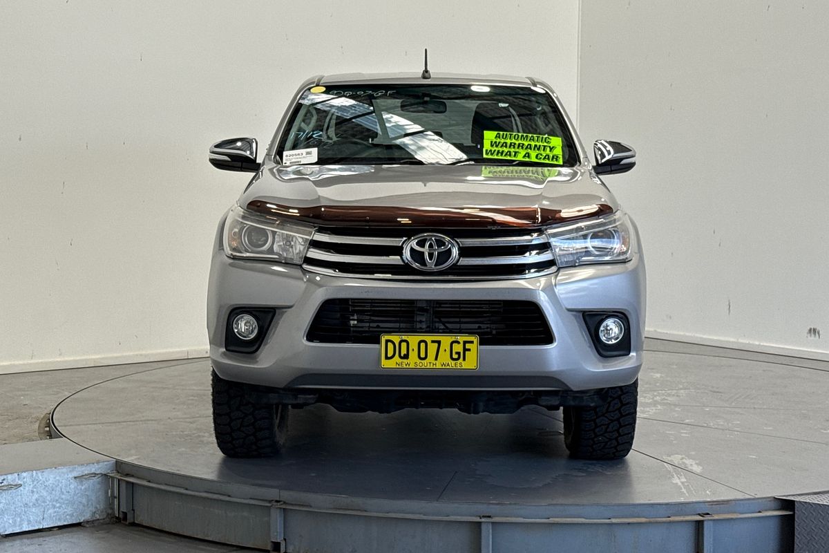 2015 Toyota Hilux SR5 (4x4) GUN126R 4X4