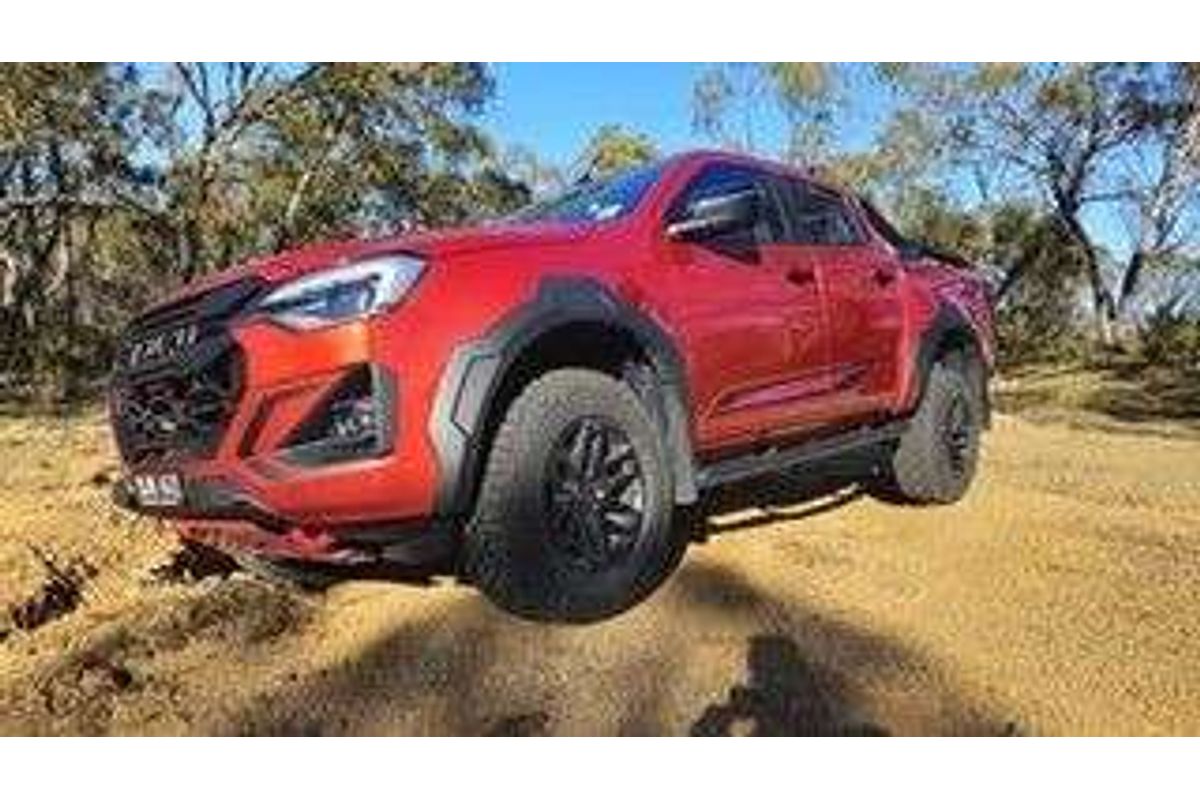 2025 Isuzu D-MAX BLADE 4X4