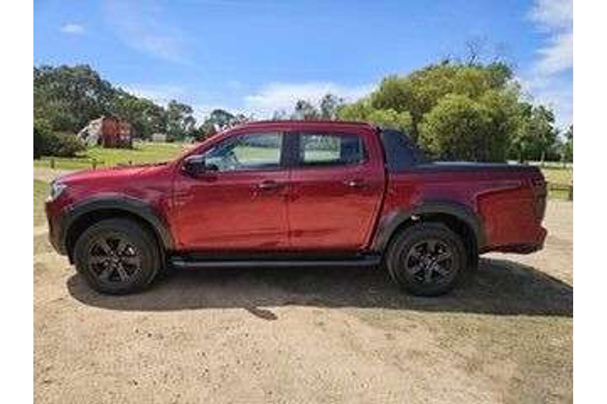 2025 Isuzu D-MAX X-TERRAIN 4X4