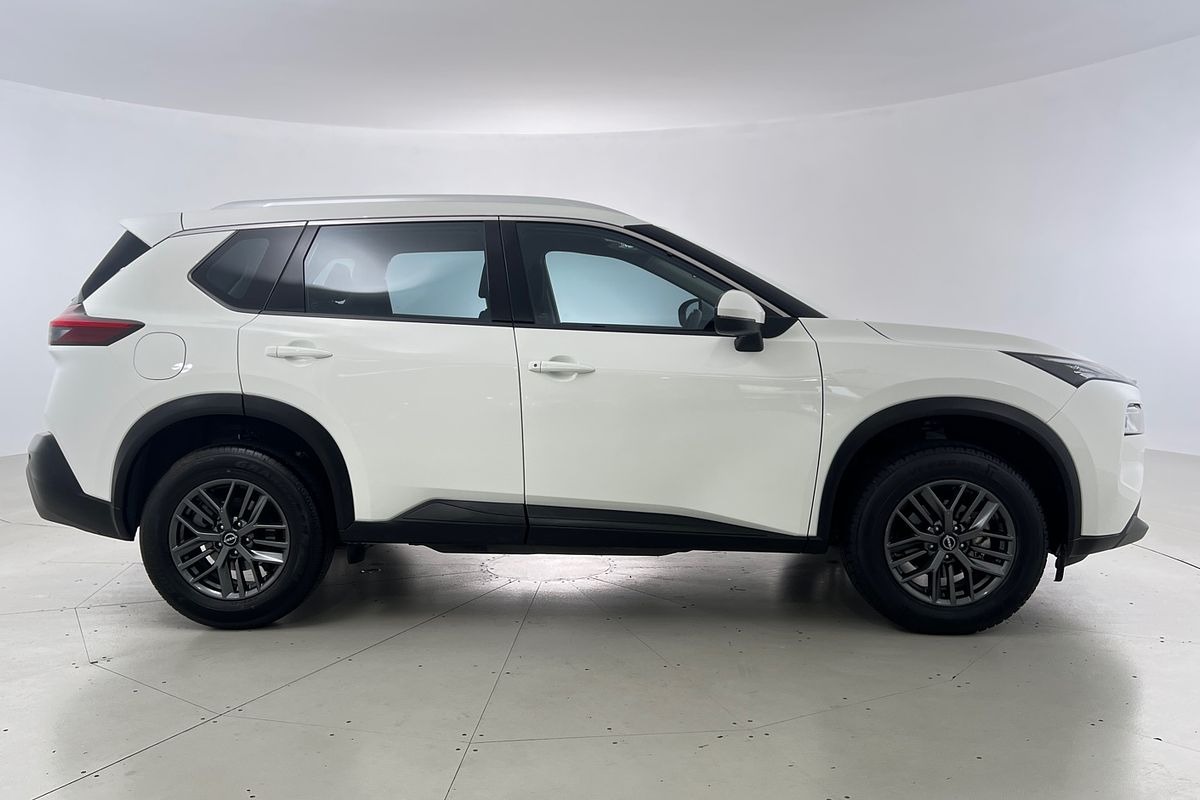2024 Nissan X-TRAIL ST T33