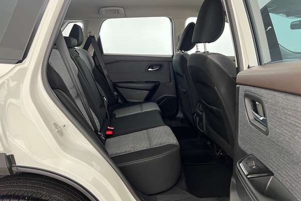 2024 Nissan X-TRAIL ST T33 thumb-16