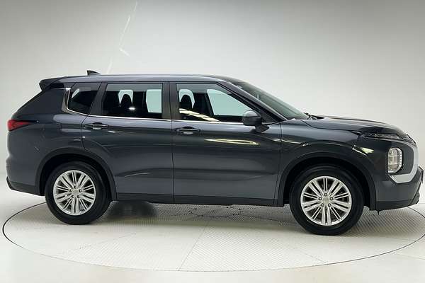 2024 Mitsubishi Outlander ES ZM thumb-8