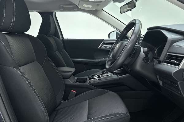 2024 Mitsubishi Outlander ES ZM thumb-12