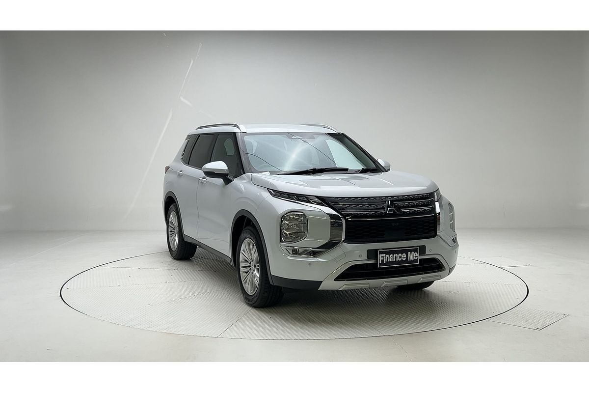 2024 Mitsubishi Outlander LS ZM