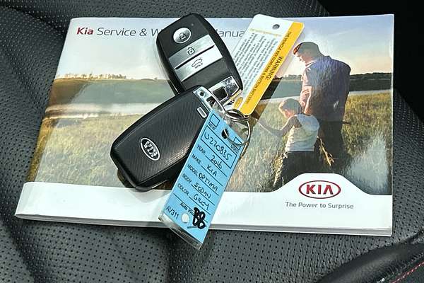 2016 Kia Optima GT JF thumb-22