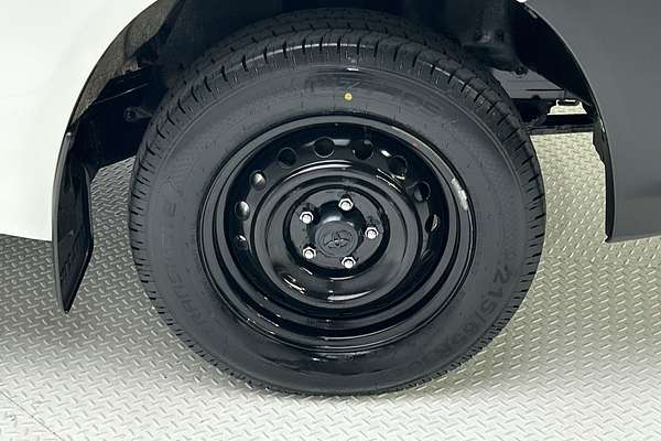 2022 Toyota Hilux Workmate TGN121R Rear Wheel Drive thumb-9