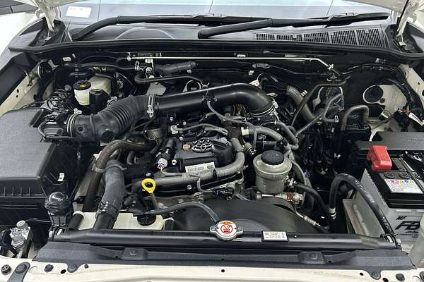 2022 Toyota Hilux Workmate TGN121R Rear Wheel Drive thumb-10