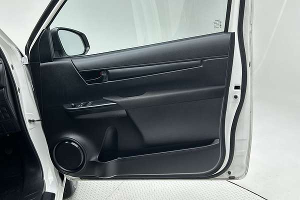 2022 Toyota Hilux Workmate TGN121R Rear Wheel Drive thumb-17