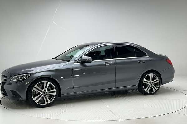 2018 Mercedes-Benz C-Class C300 W205 thumb-3