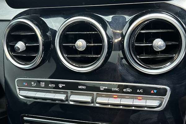 2018 Mercedes-Benz C-Class C300 W205 thumb-17