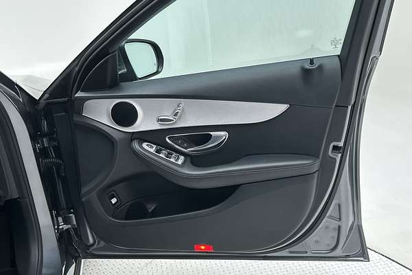 2018 Mercedes-Benz C-Class C300 W205 thumb-18