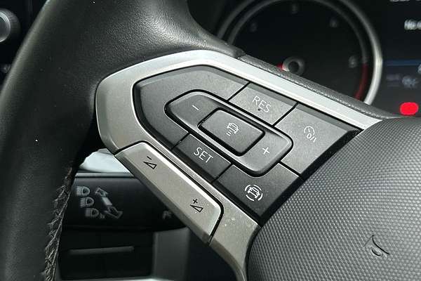 2023 Volkswagen Multivan TDI340 Comfortline Premium T6.1 LWB thumb-16