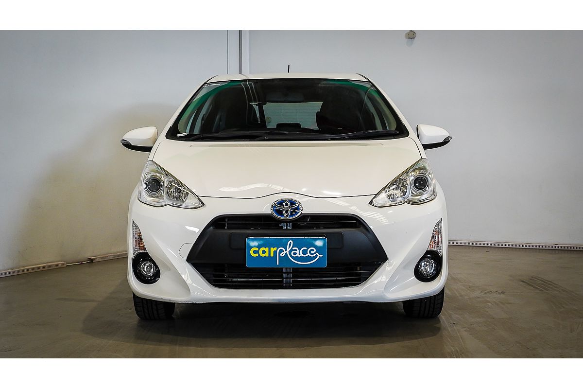 2016 Toyota Prius C NHP10R