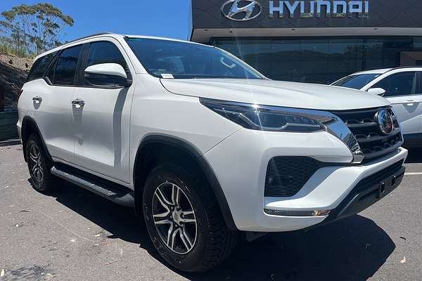 2024 Toyota Fortuner GXL GUN156R