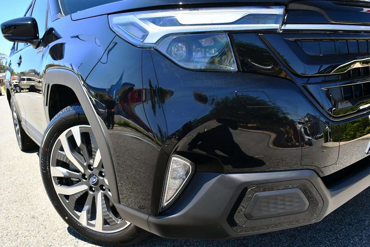 2025 Subaru Forester Hybrid Touring S6