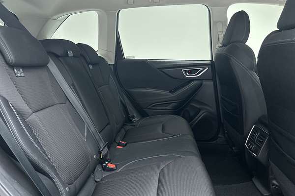 2024 Subaru Forester 2.5i S5 thumb-11