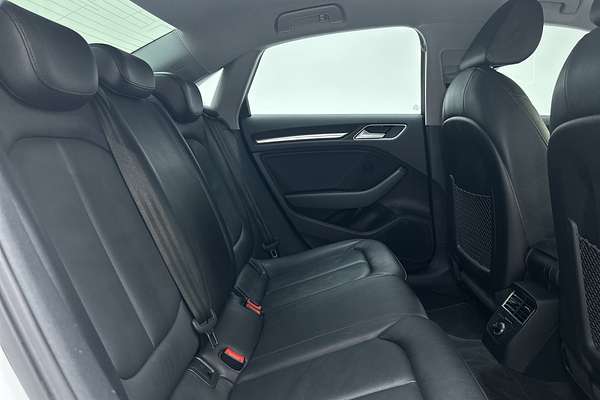 2019 Audi A3 35 TFSI 8V thumb-11