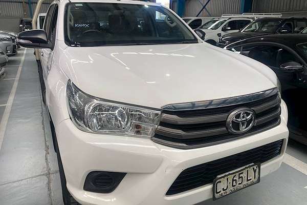 2016 Toyota Hilux SR GUN126R 4X4