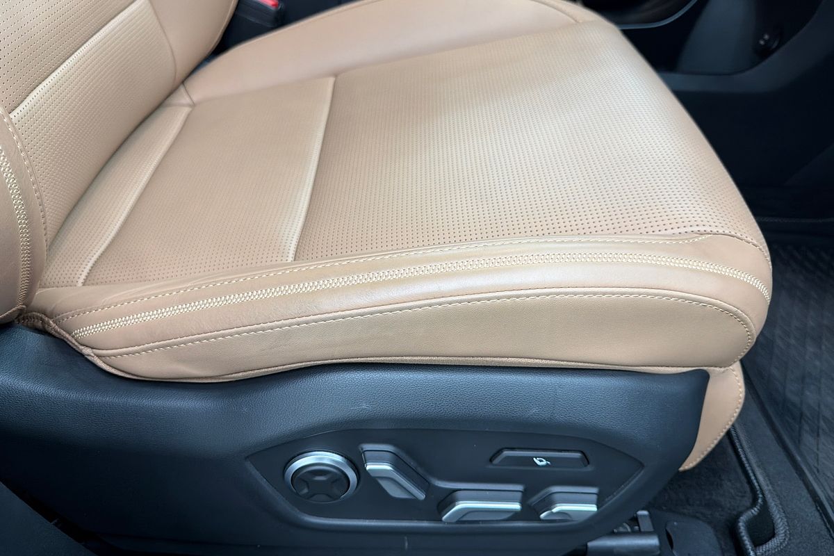 2024 Hyundai Santa Fe Hybrid Calligraphy MX5.V1