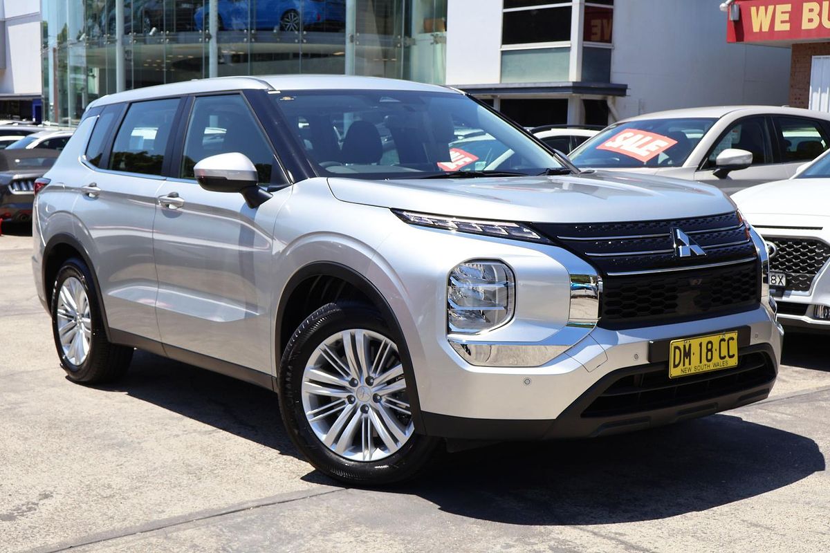 2024 Mitsubishi Outlander ES ZM