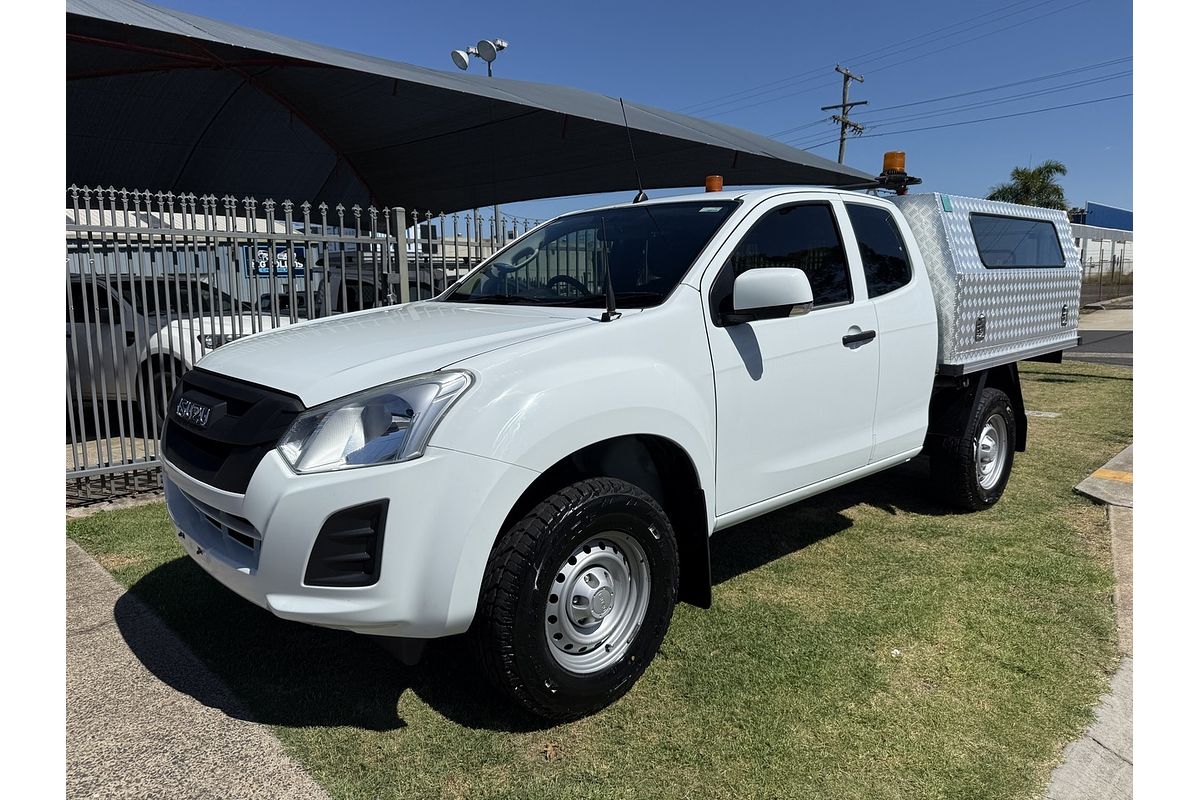 2017 Isuzu D-MAX SX High Ride Rear Wheel Drive