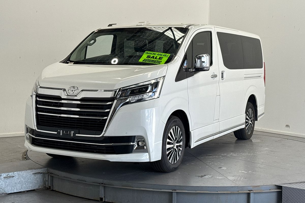 2022 Toyota Granvia GDH303R